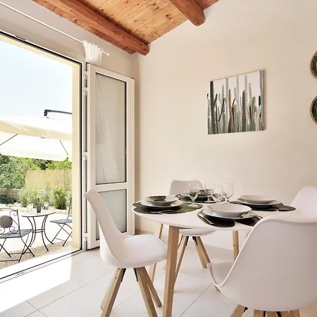 La Casa Dei Limoni Con Piscina Noto